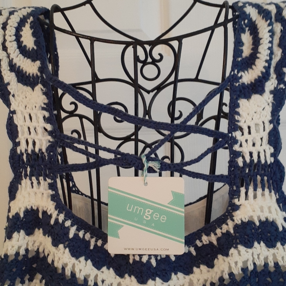 Top - Picture 3 of 3